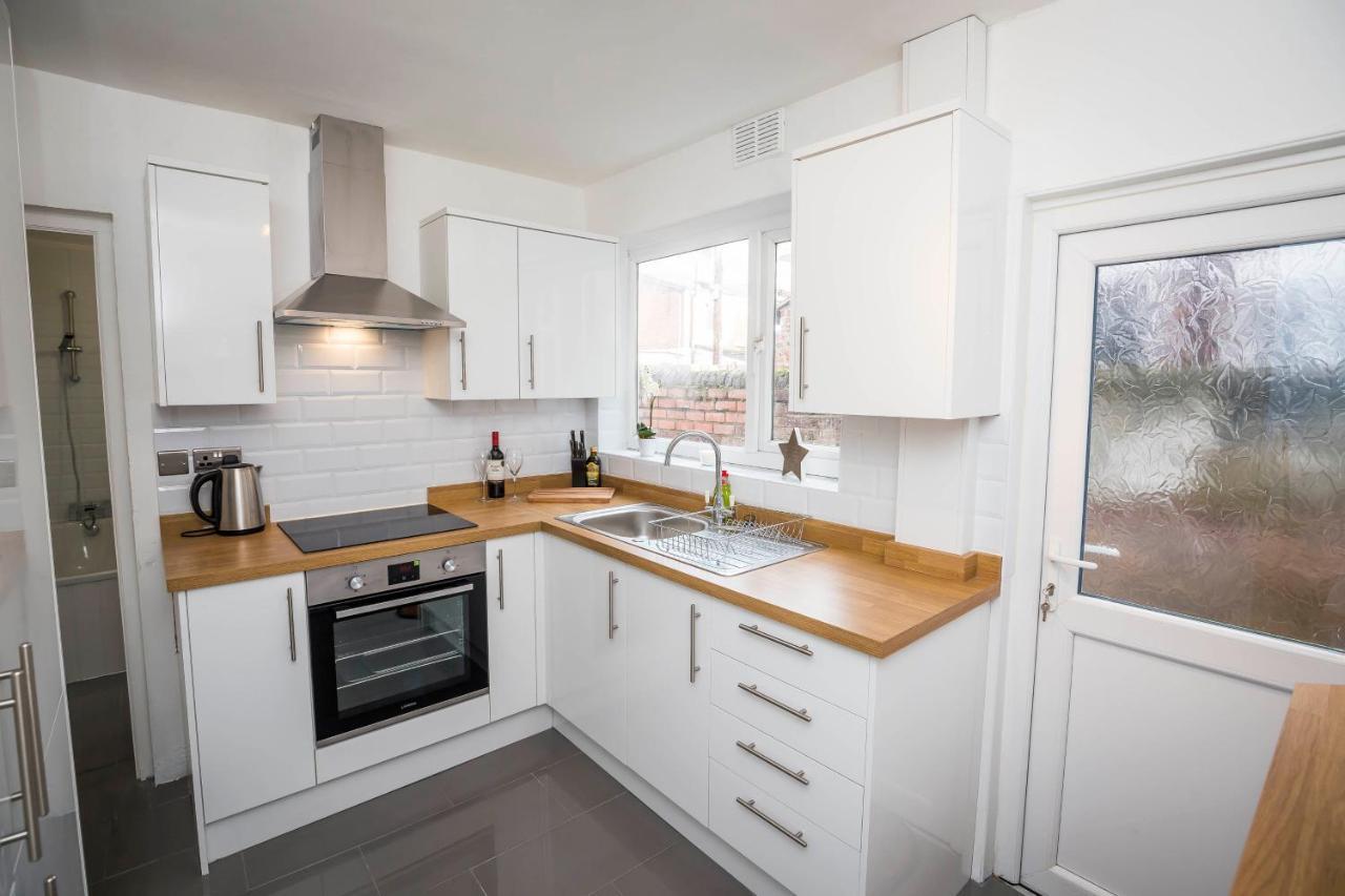 Spacious, Modern 4 Bed House Close To City Centre Τσέστερ Εξωτερικό φωτογραφία